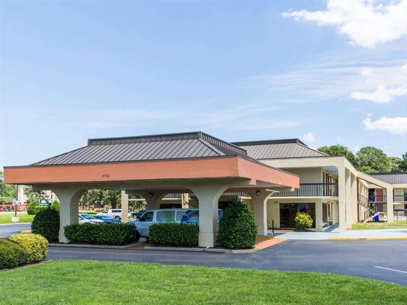 Days Inn By Wyndham Norfolk Airport Exterior photo