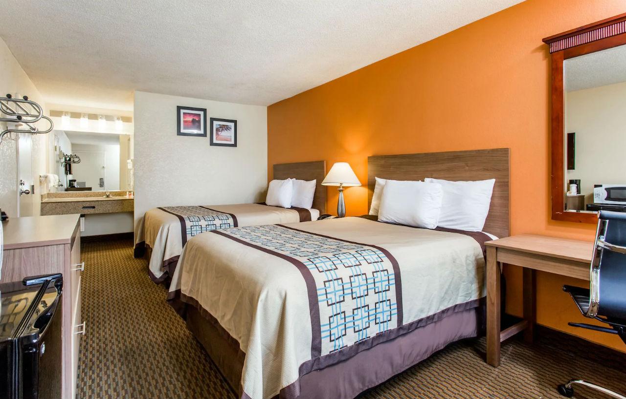 Days Inn By Wyndham Norfolk Airport Exterior photo